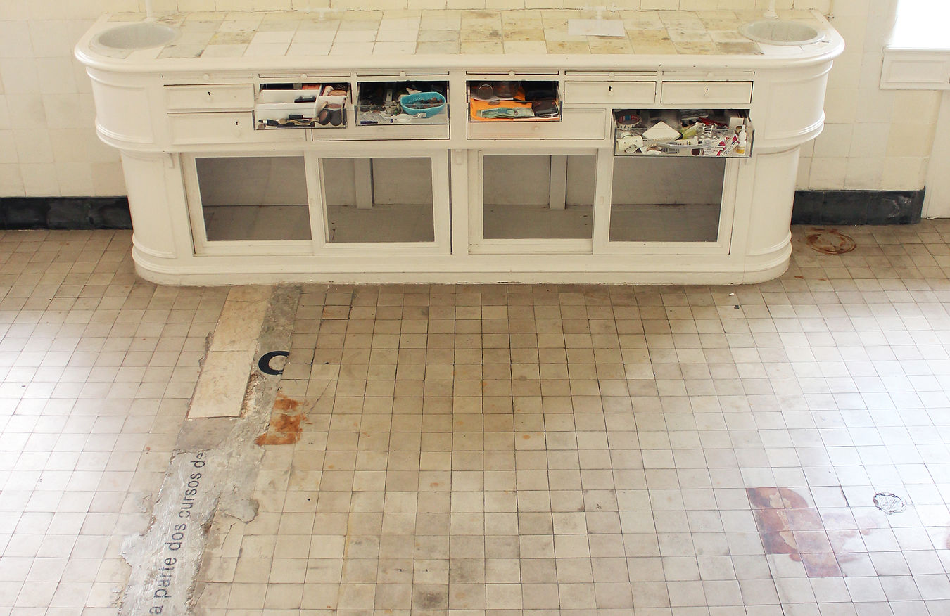 14b450_b8c28d247bb04fa4a6da3ff9c9e300d2~mv2_d_2362_3543_s_2